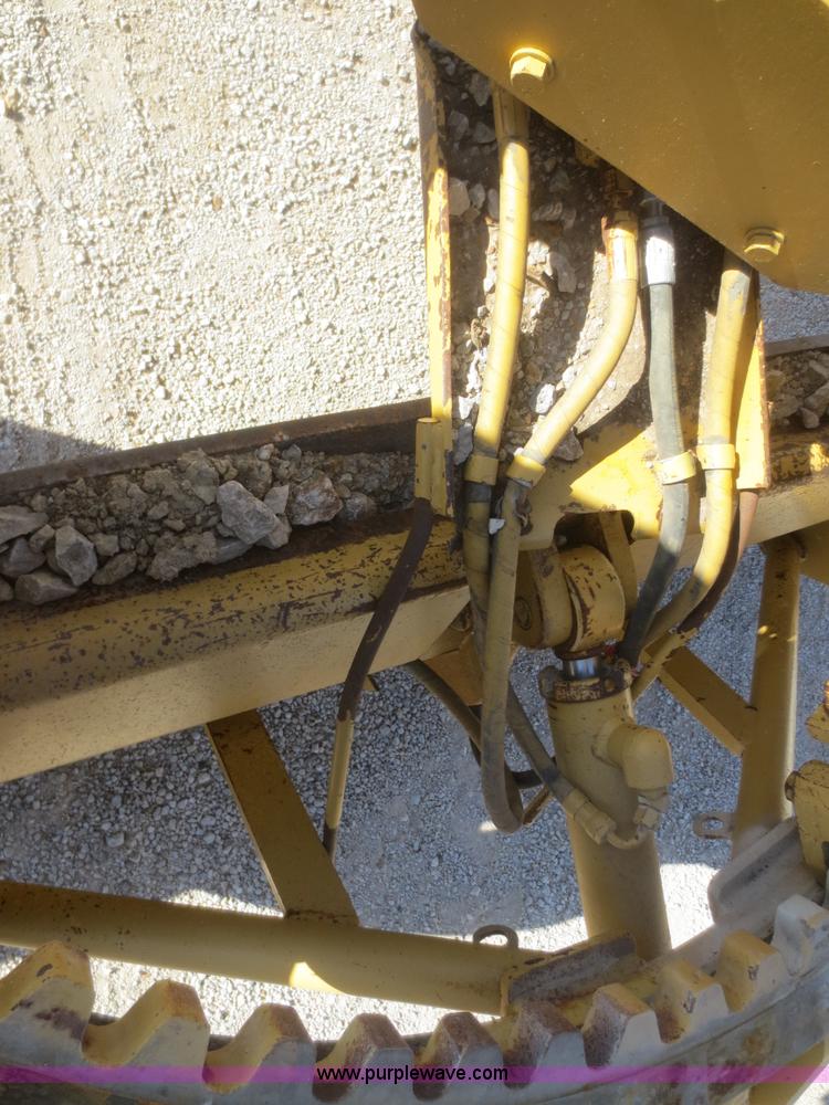 image for item D2206 1993 Caterpillar 12G articulated motor grader