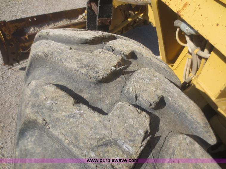 image for item D2206 1993 Caterpillar 12G articulated motor grader