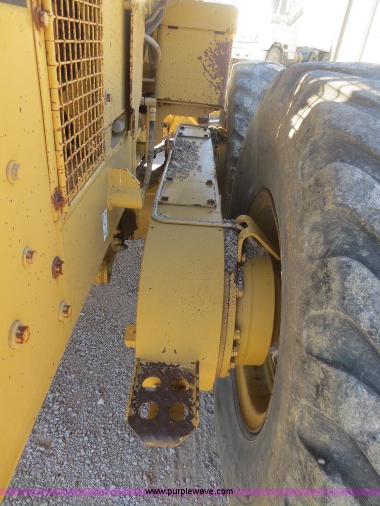 image for item D2206 1993 Caterpillar 12G articulated motor grader