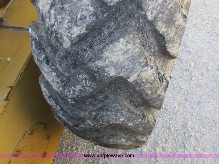 image for item D2206 1993 Caterpillar 12G articulated motor grader