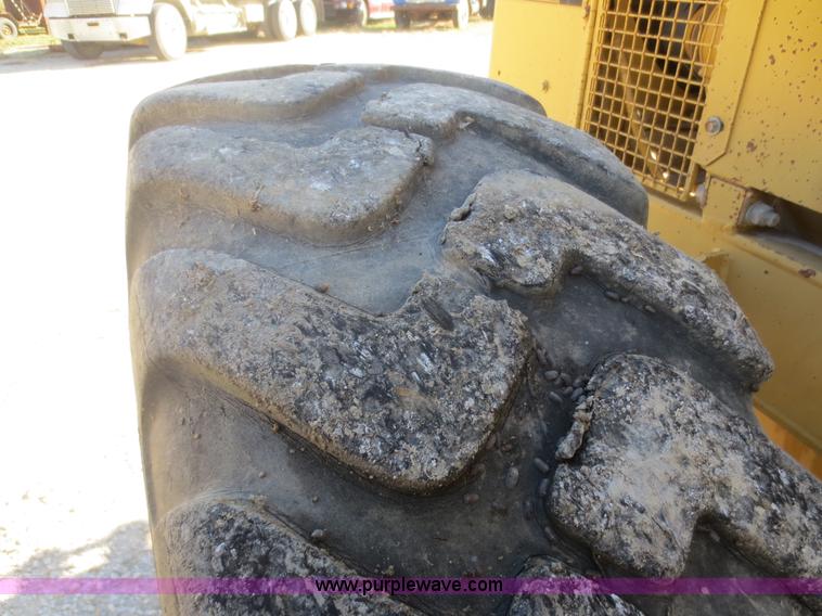 image for item D2206 1993 Caterpillar 12G articulated motor grader