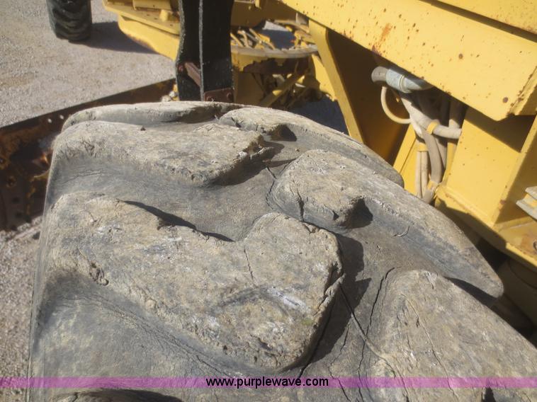 image for item D2206 1993 Caterpillar 12G articulated motor grader