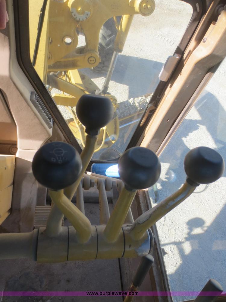 image for item D2206 1993 Caterpillar 12G articulated motor grader