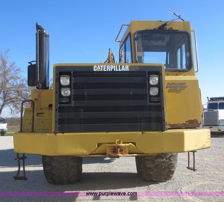 image for item D2207 1994 Caterpillar 615C Series II elevating scraper