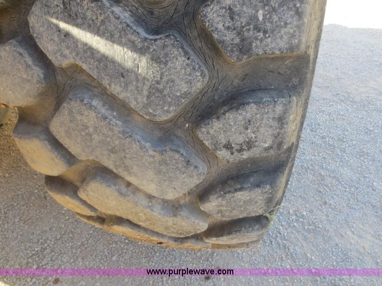 image for item D2207 1994 Caterpillar 615C Series II elevating scraper