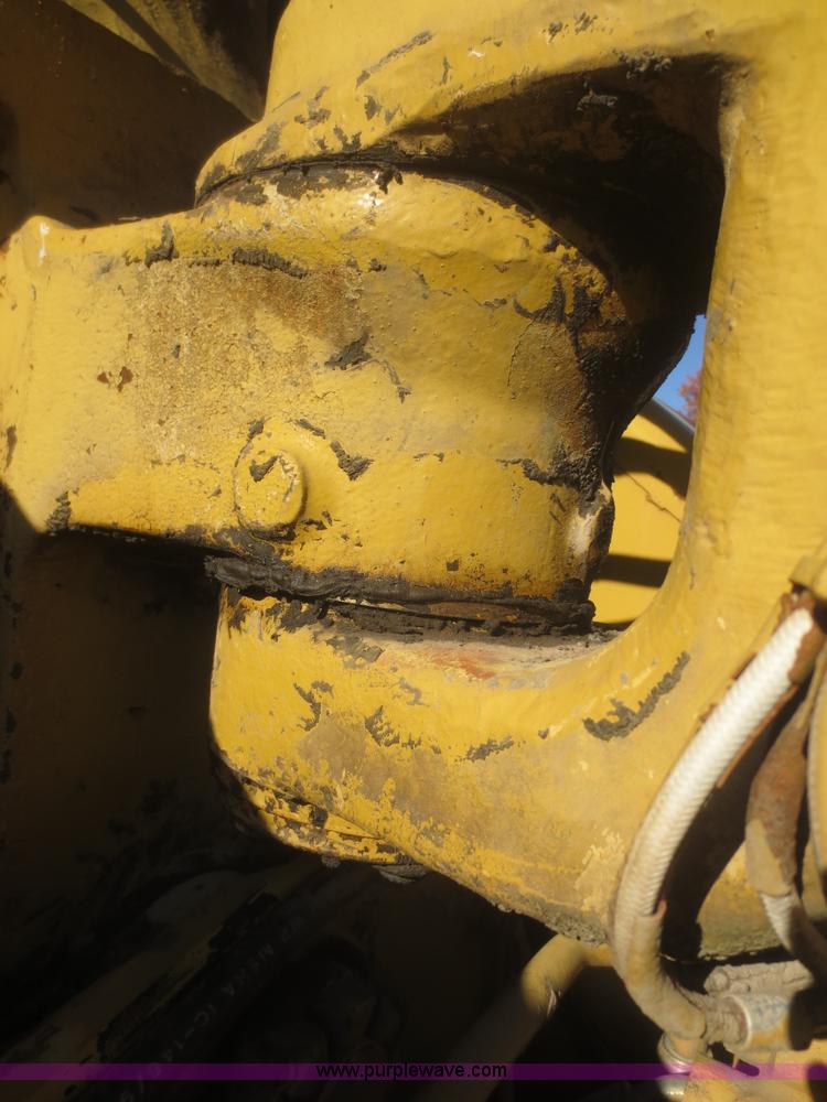 image for item D2207 1994 Caterpillar 615C Series II elevating scraper