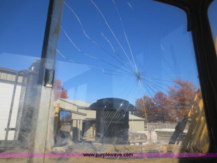 image for item D2207 1994 Caterpillar 615C Series II elevating scraper