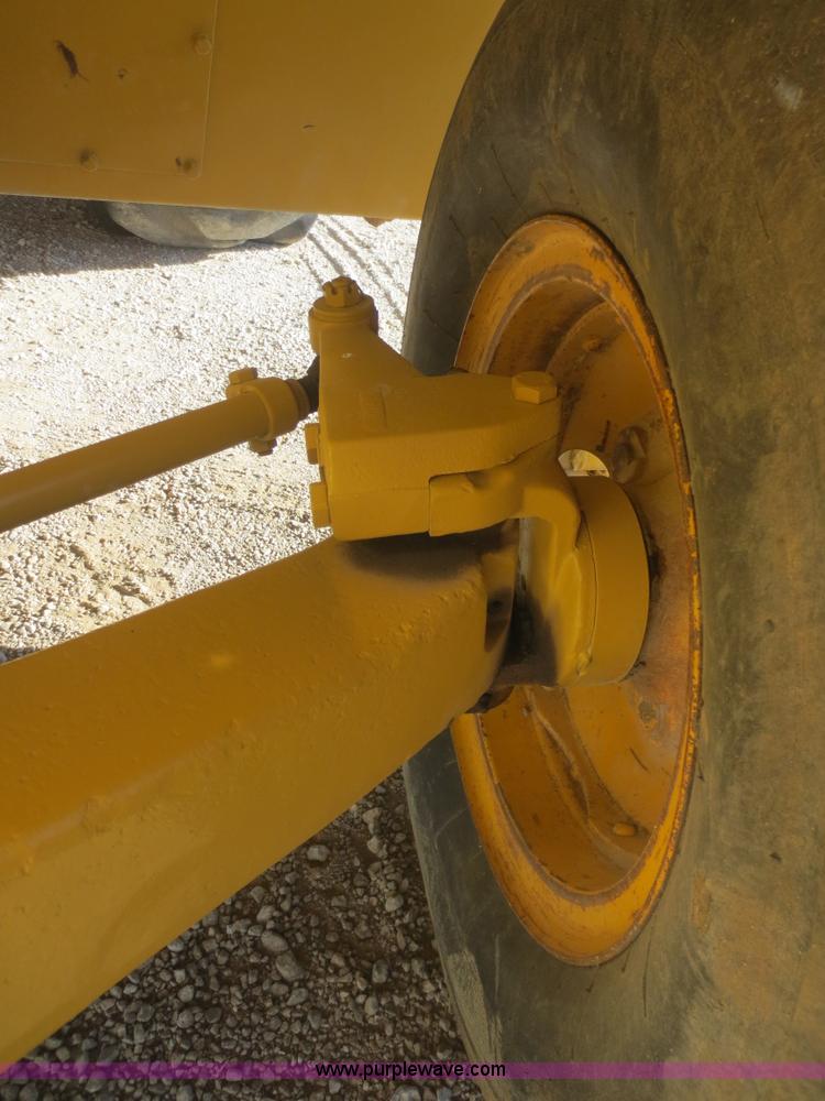 image for item D2208 John Deere 5010 elevating scraper