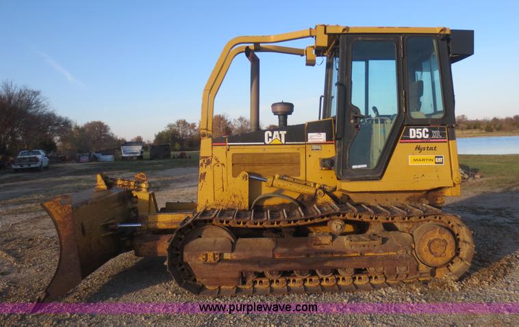 image for item D2210 2001 Caterpillar D5C XL Series III dozer