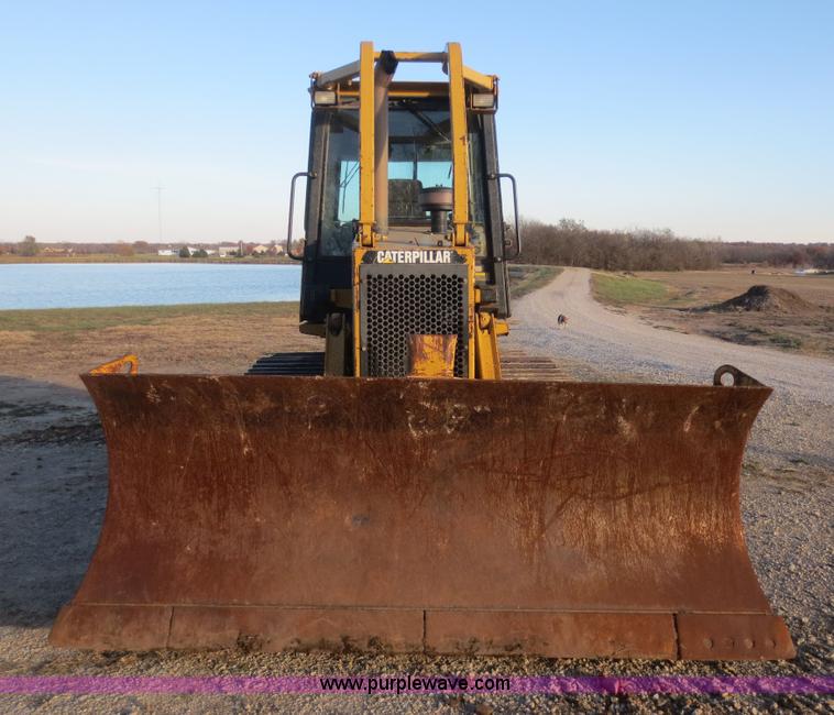 image for item D2210 2001 Caterpillar D5C XL Series III dozer