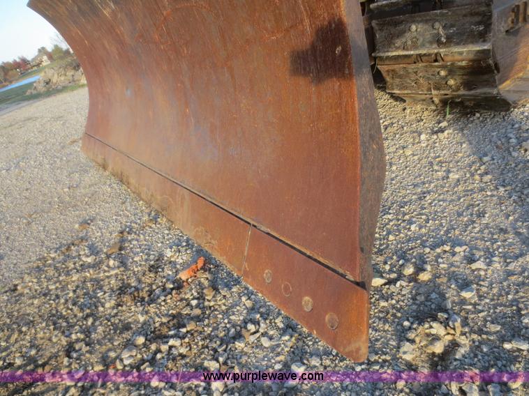 image for item D2210 2001 Caterpillar D5C XL Series III dozer