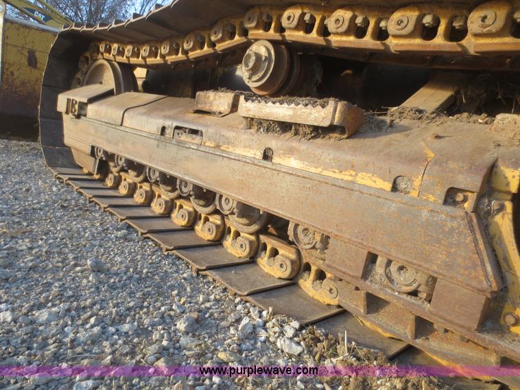 image for item D2210 2001 Caterpillar D5C XL Series III dozer