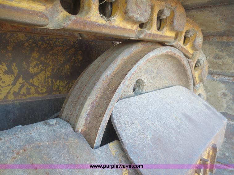 image for item D2210 2001 Caterpillar D5C XL Series III dozer