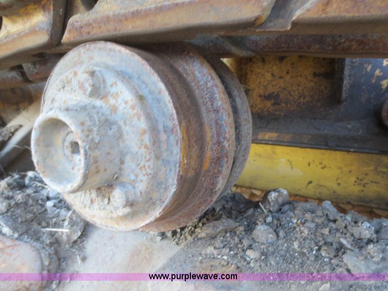 image for item D2210 2001 Caterpillar D5C XL Series III dozer