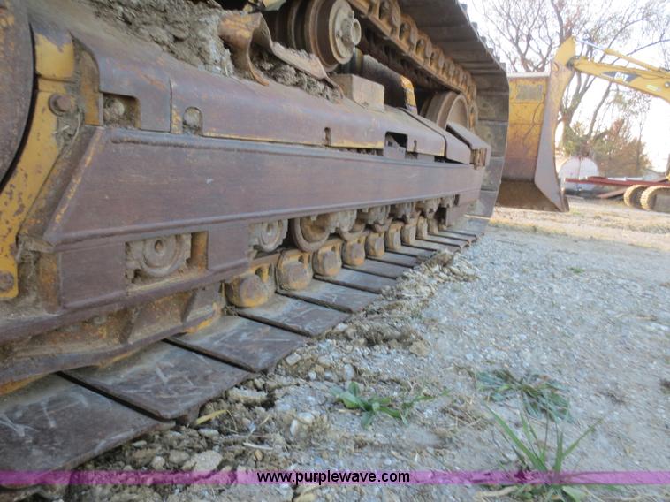 image for item D2210 2001 Caterpillar D5C XL Series III dozer