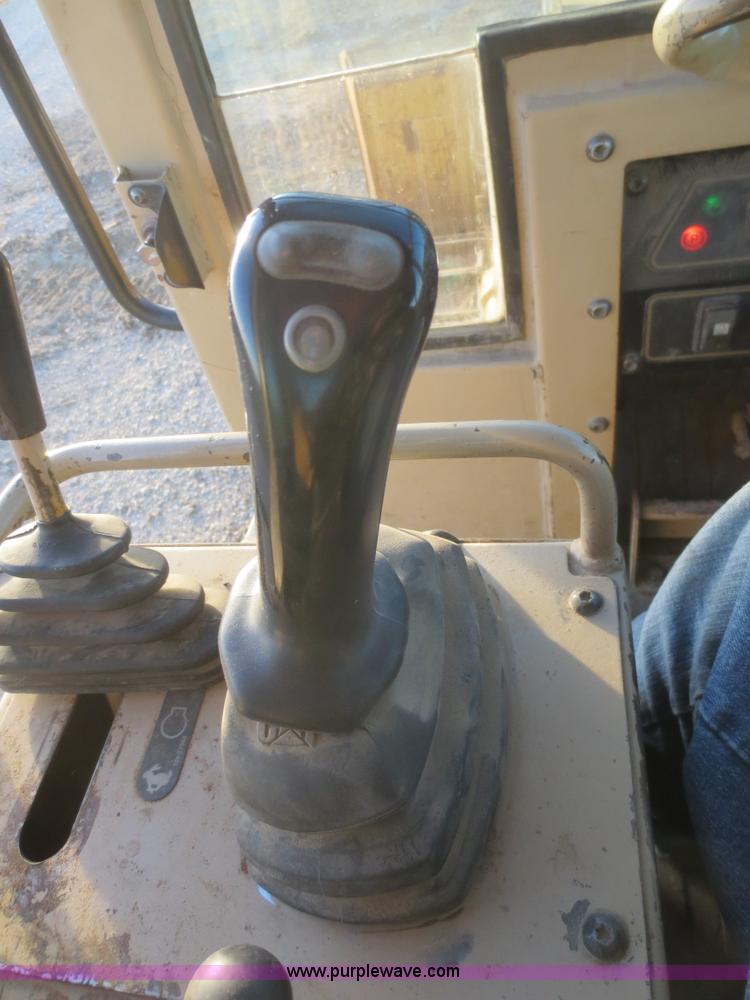 image for item D2210 2001 Caterpillar D5C XL Series III dozer