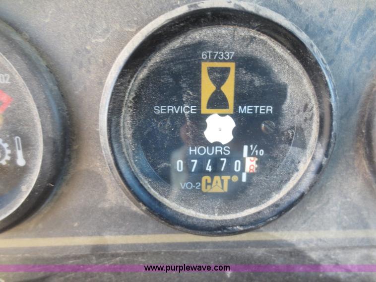 image for item D2210 2001 Caterpillar D5C XL Series III dozer