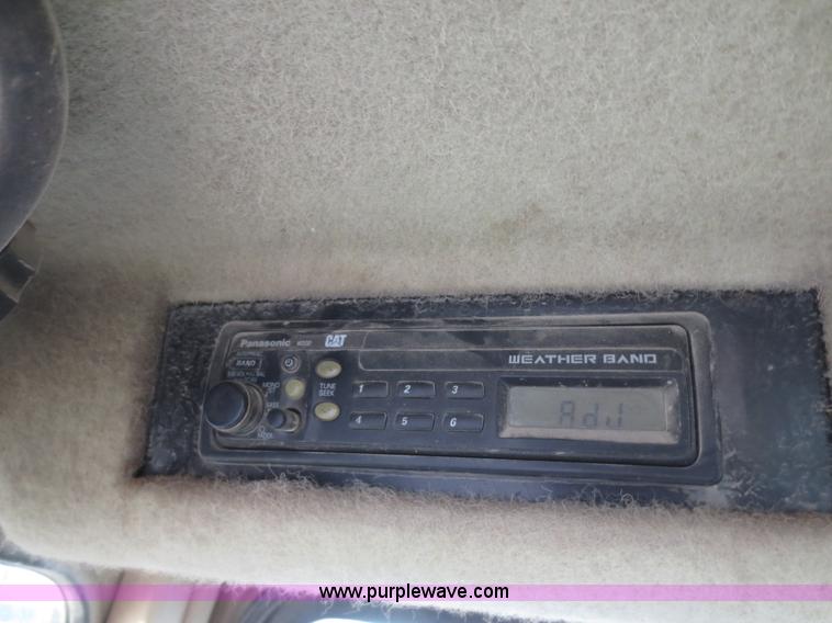 image for item D2210 2001 Caterpillar D5C XL Series III dozer