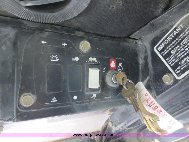 image for item D2212 1998 New Holland LX885 skid steer