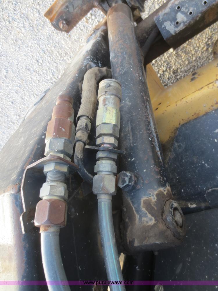 image for item D2212 1998 New Holland LX885 skid steer