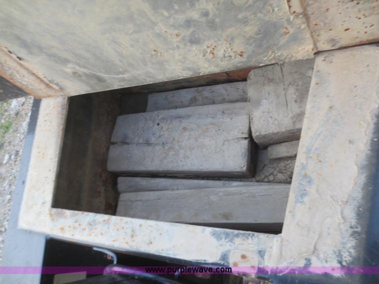 image for item D2213 2005 Towmaster T50T tilt bed equipment trailer