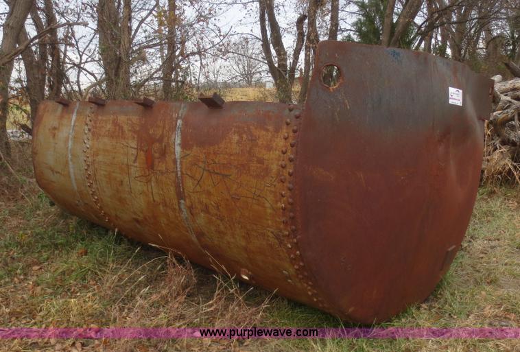 image for item D2231 Dump truck barrel bed insert