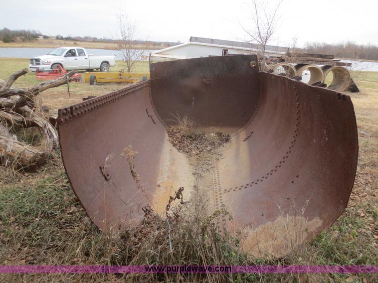image for item D2231 Dump truck barrel bed insert