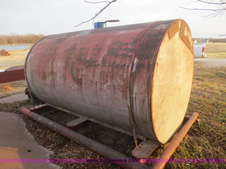 image for item D2233 Steel water tank