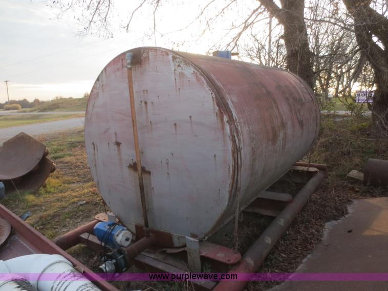 image for item D2233 Steel water tank