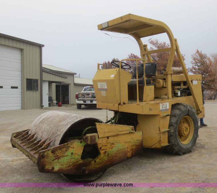 image for item I2158 Bomag smooth drum vibratory roller
