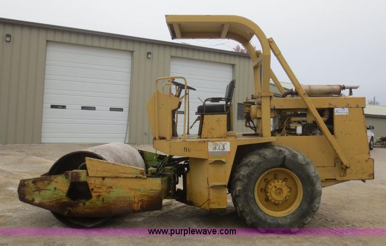 image for item I2158 Bomag smooth drum vibratory roller