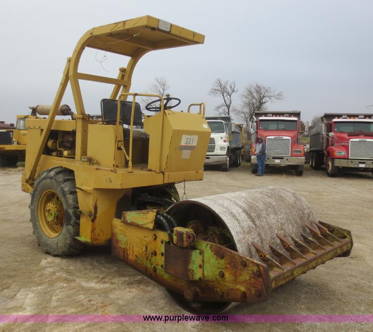 image for item I2158 Bomag smooth drum vibratory roller