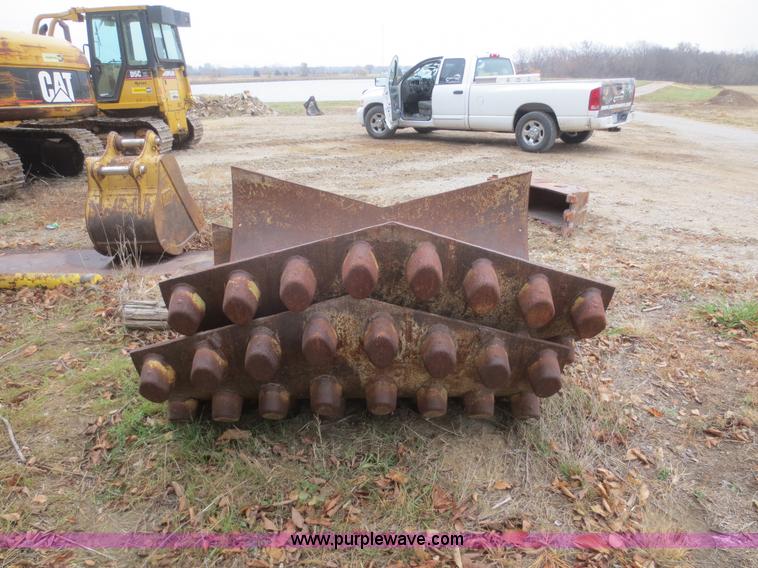 image for item I2158 Bomag smooth drum vibratory roller