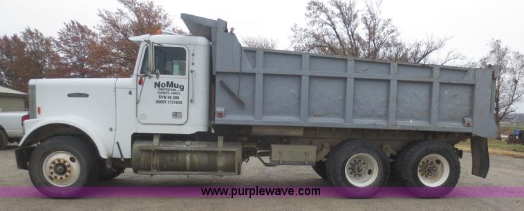 image for item I2159 1988 Freightliner FC60 dump truck