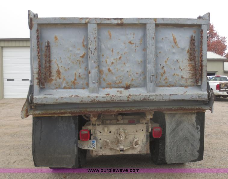 image for item I2159 1988 Freightliner FC60 dump truck