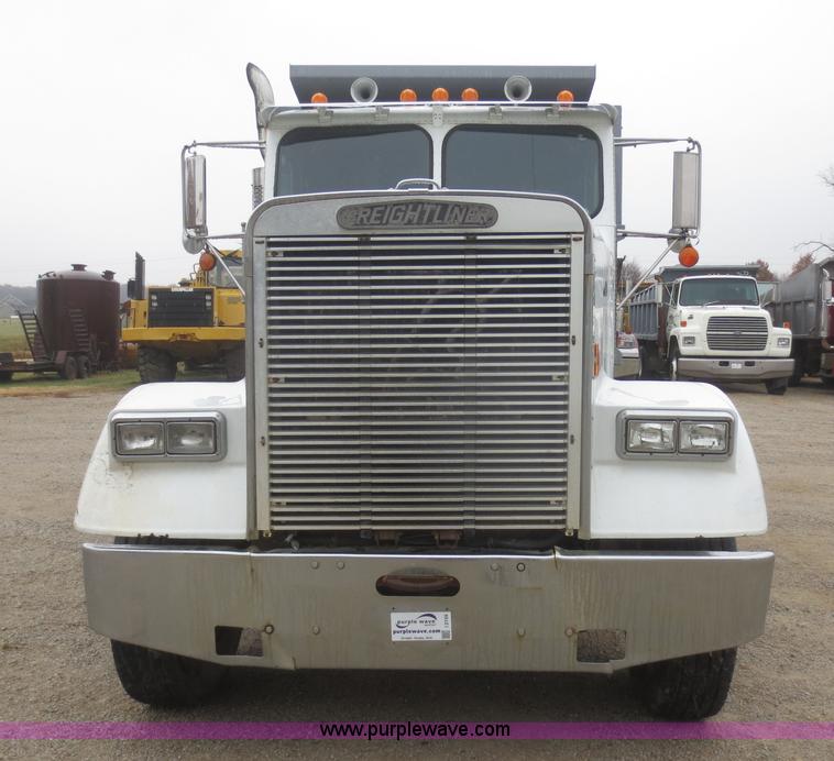 image for item I2159 1988 Freightliner FC60 dump truck