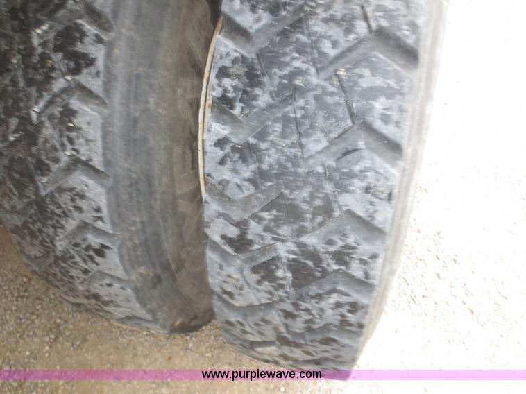 image for item I2159 1988 Freightliner FC60 dump truck