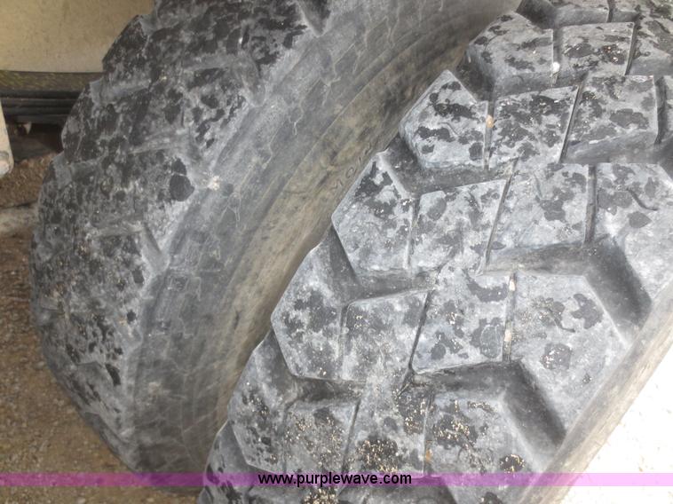 image for item I2159 1988 Freightliner FC60 dump truck