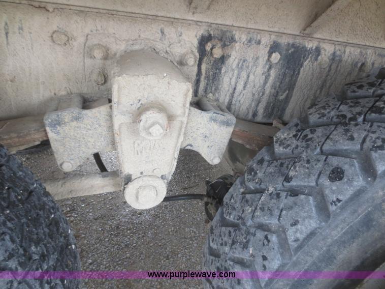 image for item I2159 1988 Freightliner FC60 dump truck