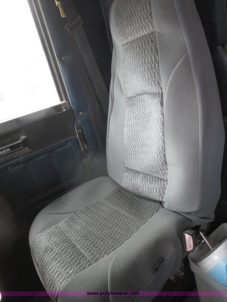 image for item I2159 1988 Freightliner FC60 dump truck