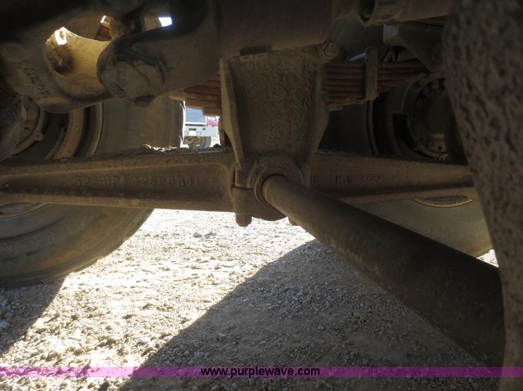 image for item I2161 1991 International 4900 dump truck