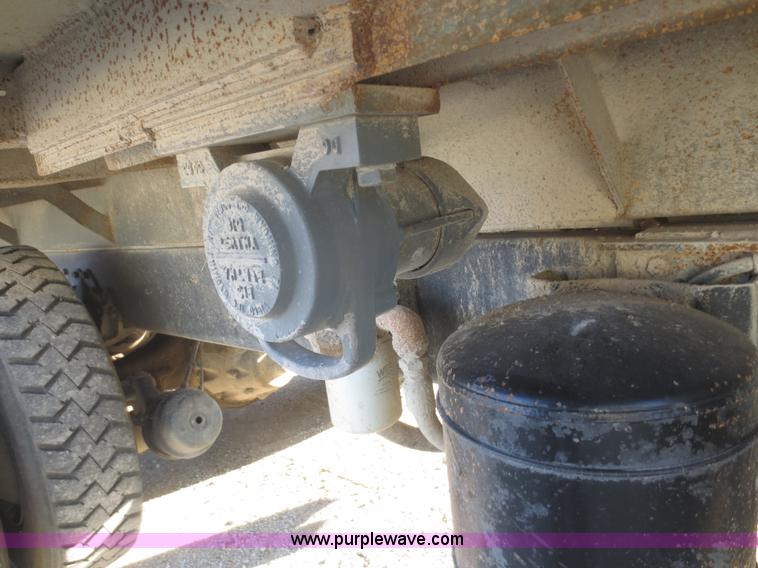 image for item I2161 1991 International 4900 dump truck