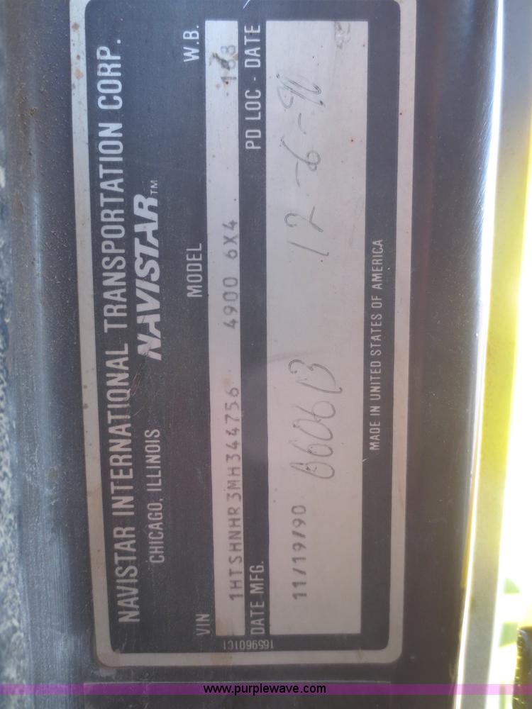 image for item I2161 1991 International 4900 dump truck