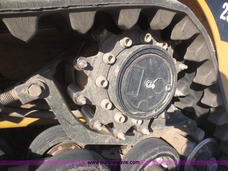 image for item I2162 2010 Caterpillar 257B Series 2 tracked skid steer