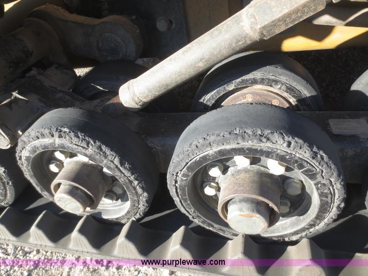 image for item I2162 2010 Caterpillar 257B Series 2 tracked skid steer