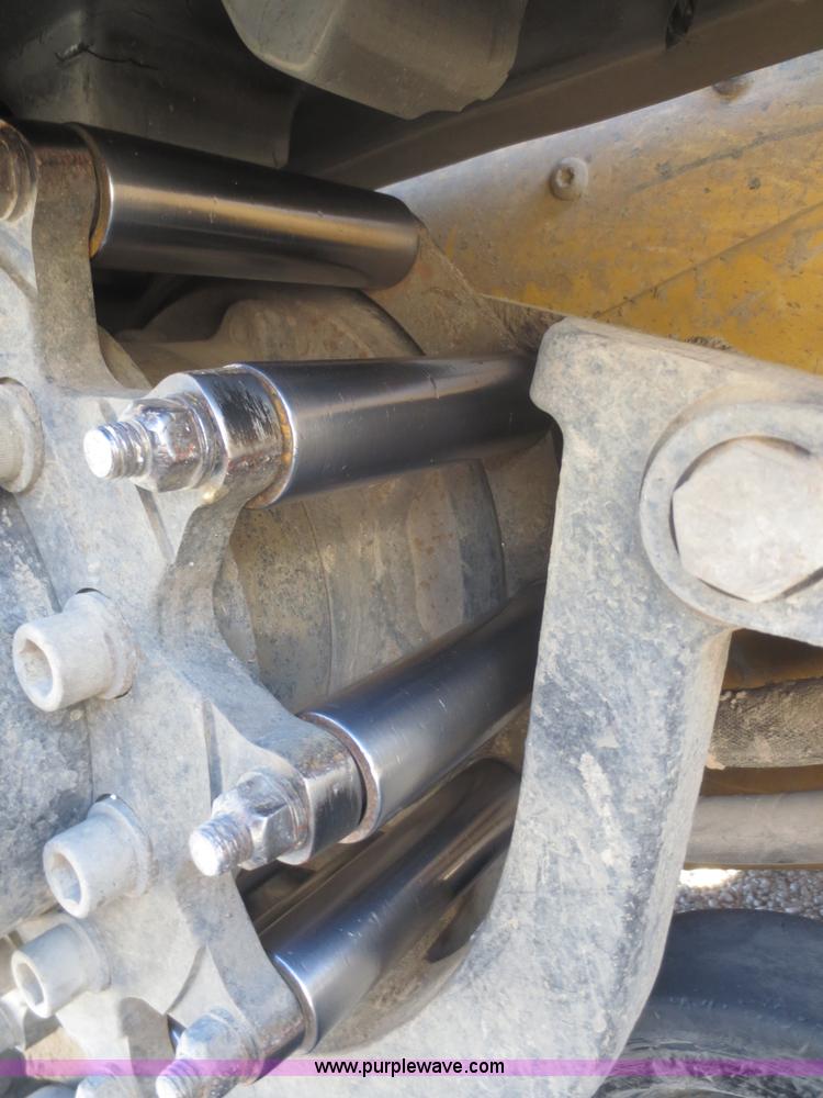 image for item I2162 2010 Caterpillar 257B Series 2 tracked skid steer