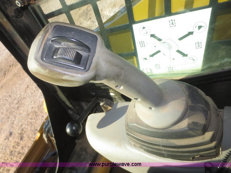 image for item I2162 2010 Caterpillar 257B Series 2 tracked skid steer