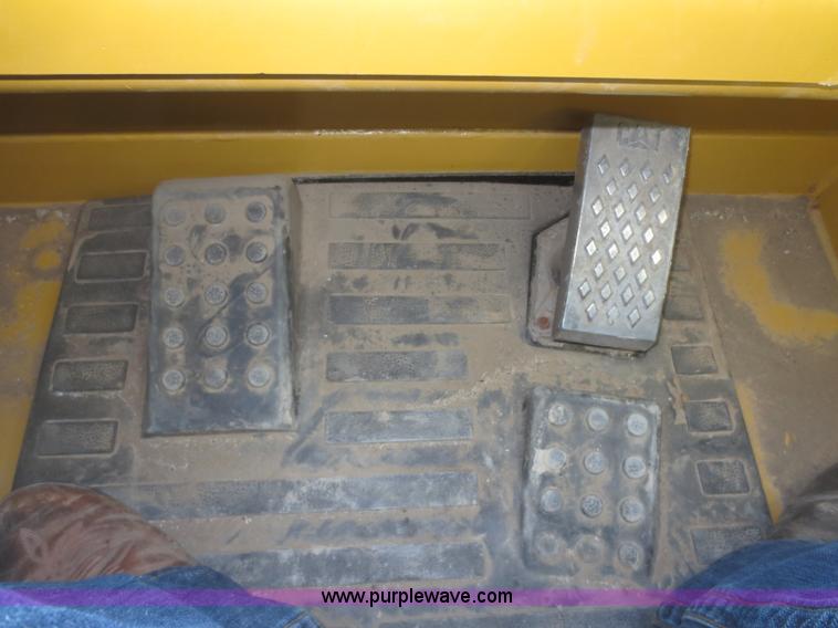 image for item I2162 2010 Caterpillar 257B Series 2 tracked skid steer