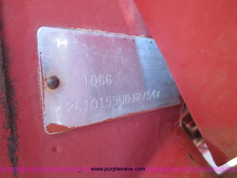 image for item I2164 1972 International Farmall 1066 tractor