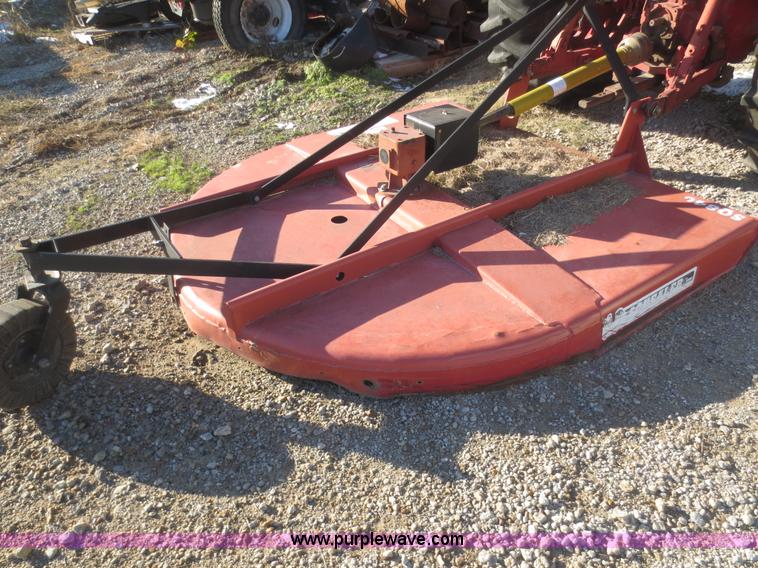 image for item I2164 1972 International Farmall 1066 tractor